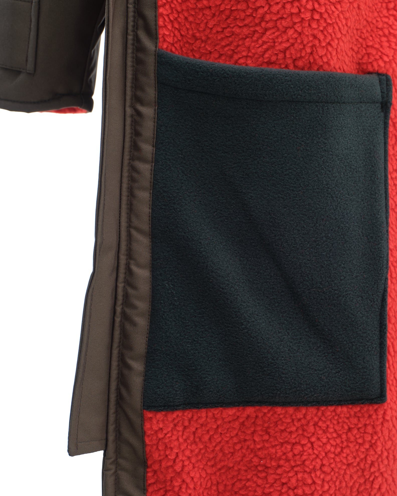 Redback Robe features two large inner pockets